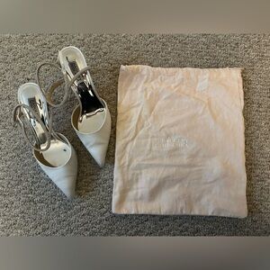 Badgley Mischka white closed toe kitten heels with rhinestone strap, size 8.5